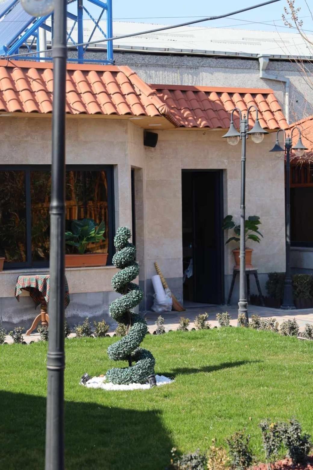 Tnak Hotel Ereván Exterior foto
